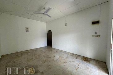 Taman Dato Hormat, Telok Panglima Garang