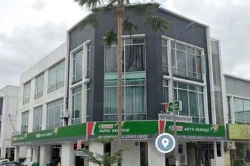 ROI 4.56% 3 Storey Corner Shoplot Equator Taman Equine Seri Kembangan
