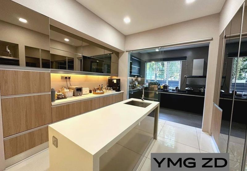 Jalan Cemara, Bandar Botanik