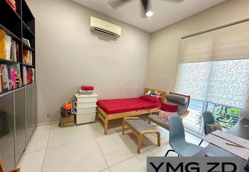 Jalan Cemara, Bandar Botanik