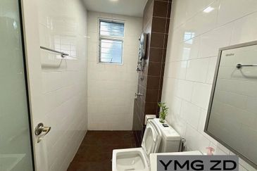 Jalan Cemara, Bandar Botanik