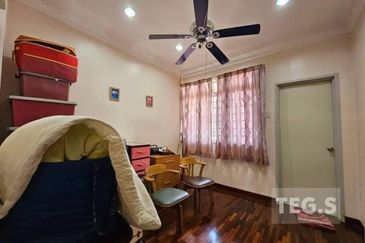 Good Condition 2 Storey House Anggerik Eria Kota Kemuning