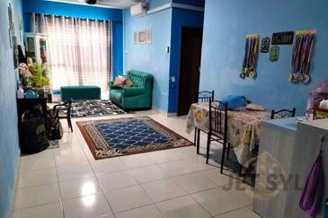 Azaria Apartment @ Bandar Paklands