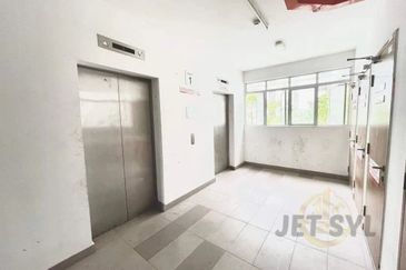 Azaria Apartment @ Bandar Paklands