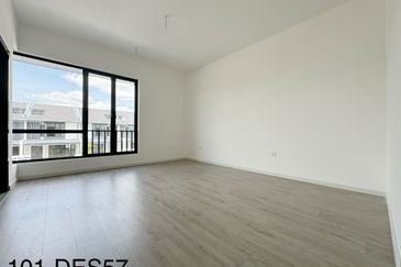 Brand New 2 Storey House Nadira Bandar Bukit Raja Klang