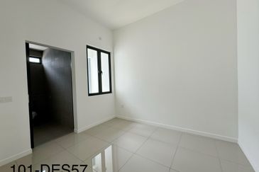 Brand New 2 Storey House Nadira Bandar Bukit Raja Klang