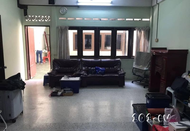 FACING MAINROAD‼️Freehold 3 Storey Sholplot Banting Taman Seri