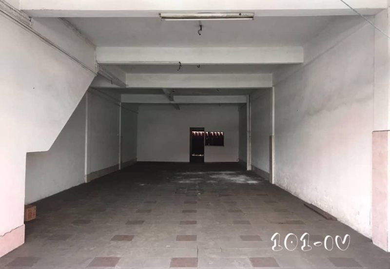 FACING MAINROAD‼️Freehold 3 Storey Sholplot Banting Taman Seri