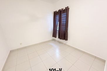 Pangsapuri Akasia, Bandar Botanic