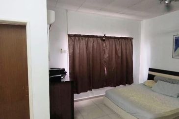 Taman Teluk Gedung Indah