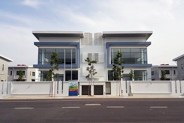 Gateway 16, Bandar Bukit Raja