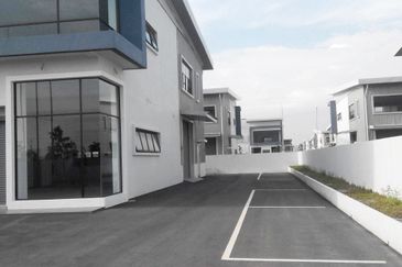 Gateway 16, Bandar Bukit Raja