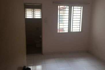 Jalan Setia Perdana U13/25H