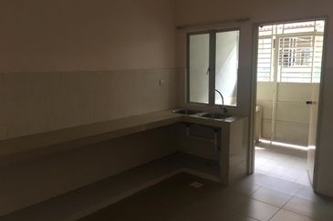 Jalan Setia Perdana U13/25H