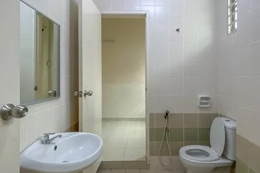 Jalan Setia Perdana U13/27B