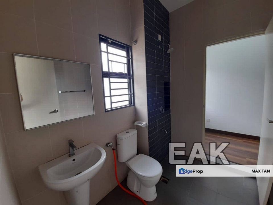 Jalan Mahligai Bandar Bukit Raja Klang Double Storey House “20x75” Extra Side Land 5Ft, Selangor, Klang