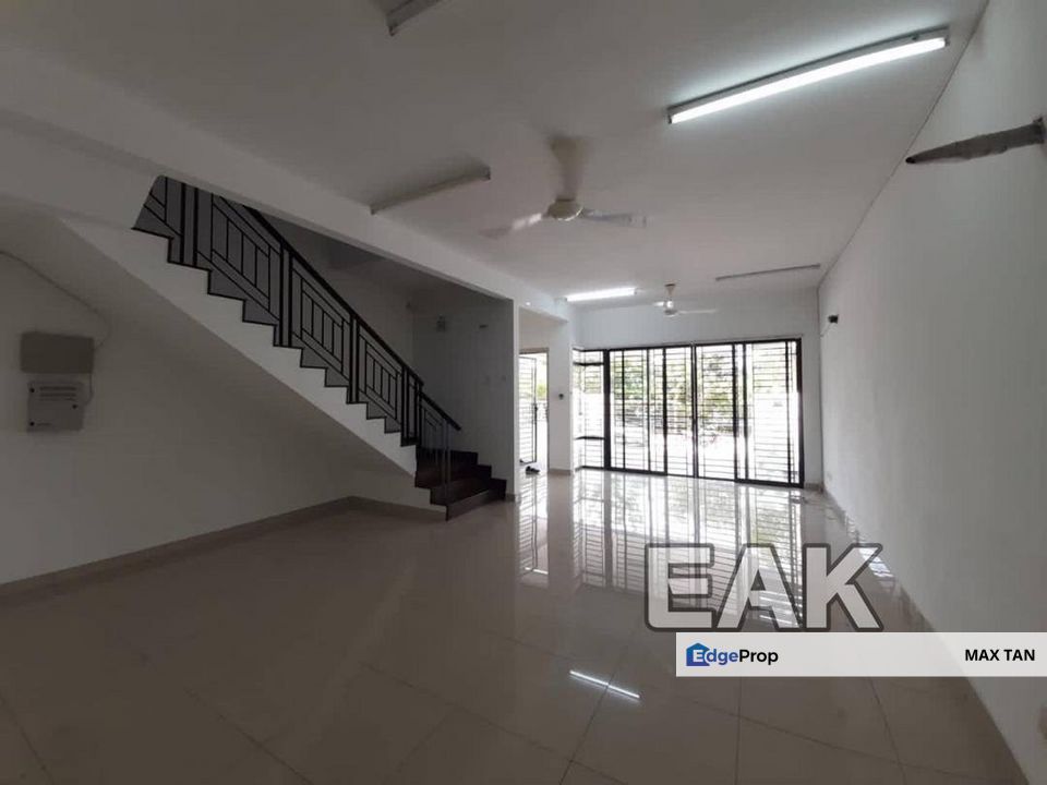 Jalan Mahligai Bandar Bukit Raja Klang Double Storey House “20x75” Extra Side Land 5Ft, Selangor, Klang