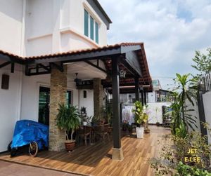 Batu Belah Klang Double Storey Corner House For Sale * Fully Renovated ...