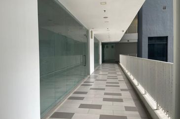 [PARTLY FURNISHED] Skypark Office @ Cyberjaya