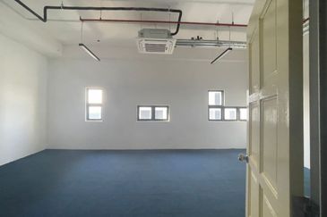 [PARTLY FURNISHED] Skypark Office @ Cyberjaya