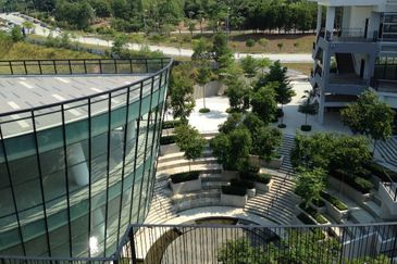 Centrus Shopping Mall