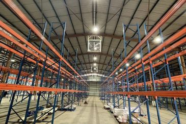 Factory with Office Block @ Serdang Utama Industry Park , Seri Kembangan