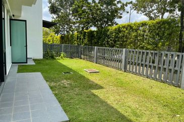 Lepironia Gardens, Setia Eco Glades