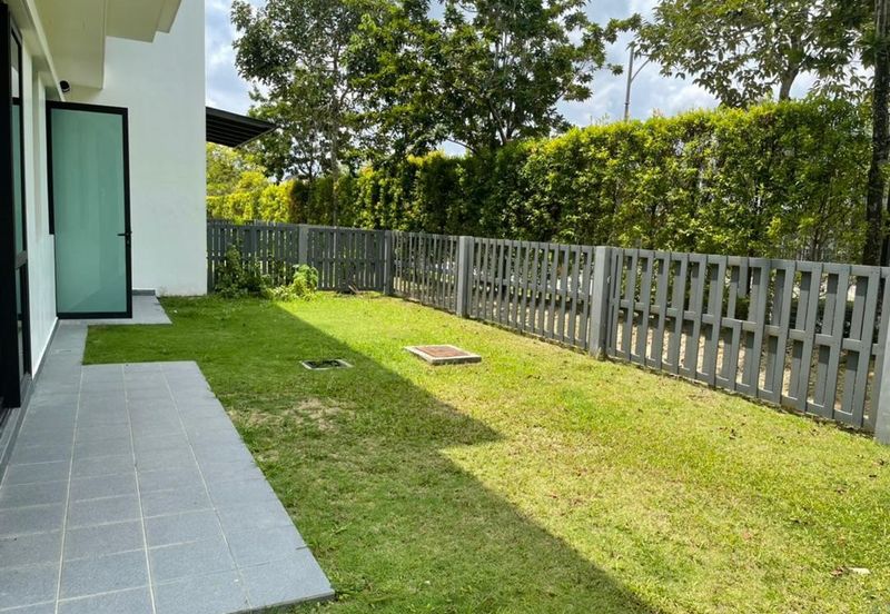 Lepironia Gardens, Setia Eco Glades