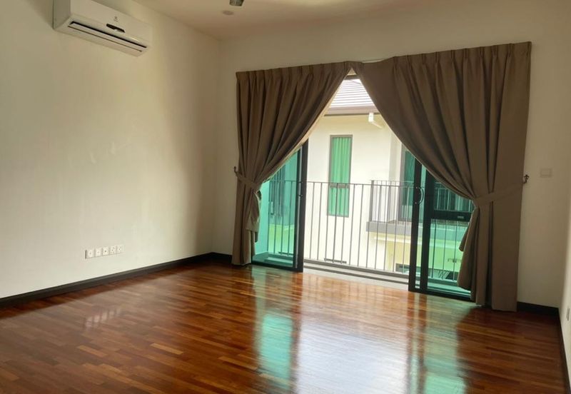 Lepironia Gardens, Setia Eco Glades