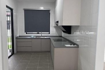 Reef Of Tropics, Setia Eco Glades