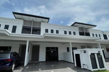 Reef Of Tropics, Setia Eco Glades