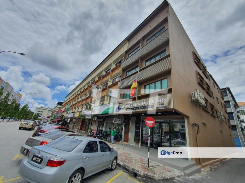 BELOW MARKET Klang 4 Storey Shoplot Jalan Nanas Goh Hock Huat, Selangor, Klang