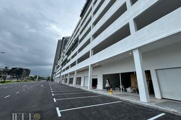 Eco Sanctuary Se.Ruang Office Shop Lot Main road