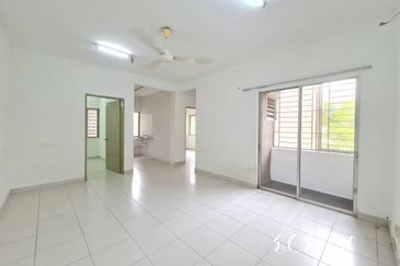 Pangsapuri Akasia, Bandar Botanic