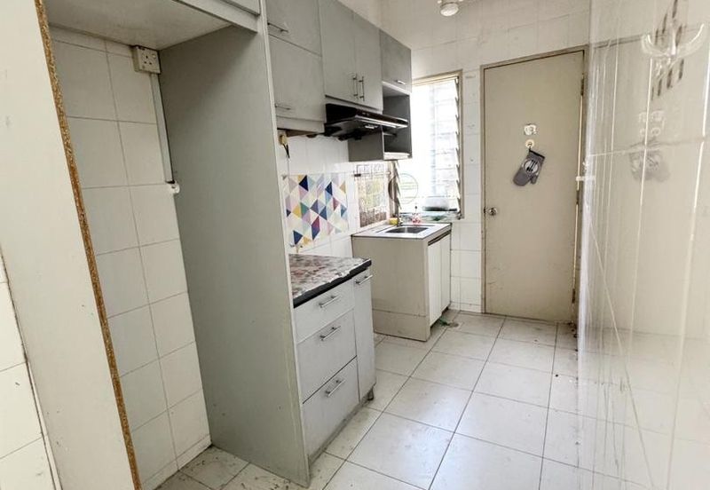 Pangsapuri Akasia, Bandar Botanic