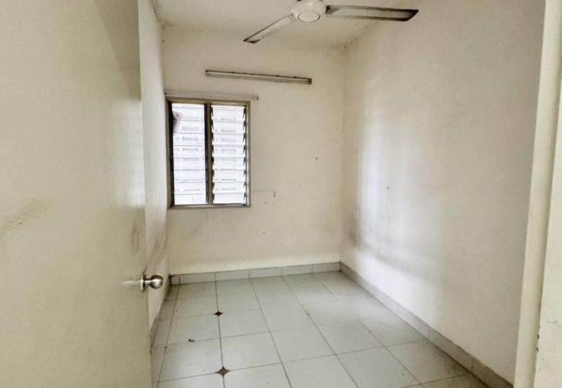 Pangsapuri Akasia, Bandar Botanic