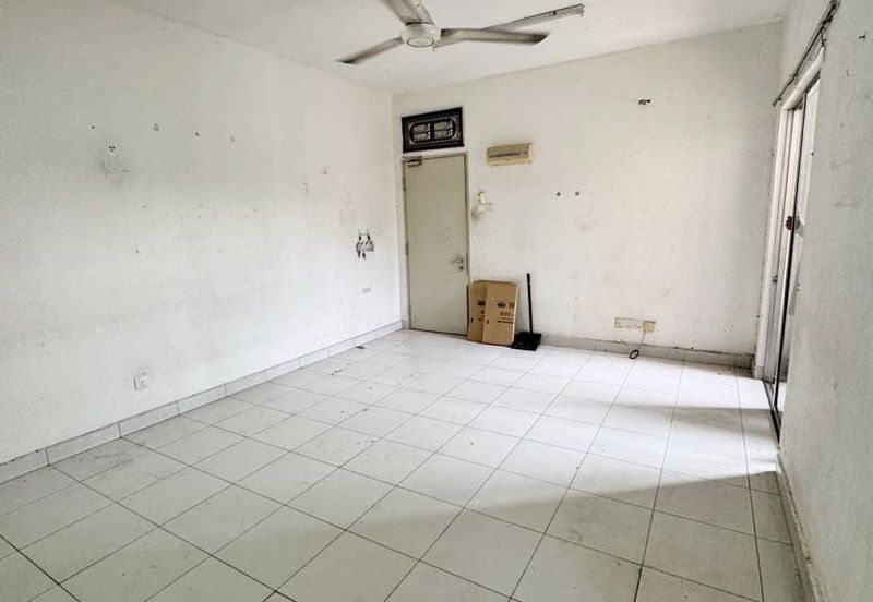 Pangsapuri Akasia, Bandar Botanic