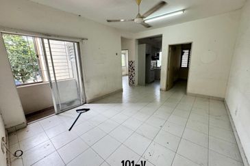 Pangsapuri Akasia, Bandar Botanic