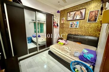 Port Klang (Pelabuhan Klang)