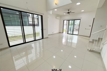 Serrata (Dillenia Series), Setia Alam