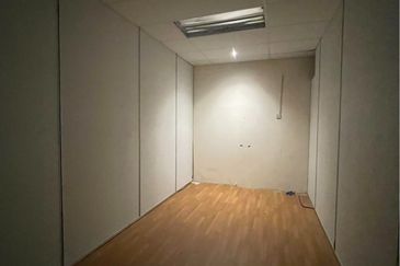 [FACING MAIN ROAD | PRIME LOCATION] Taman Gemira @ Klang, Ground Floor Shoplot