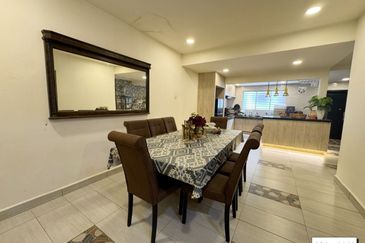 Taman Tepi Sungai ( Taman Teluk Pulai Indah )