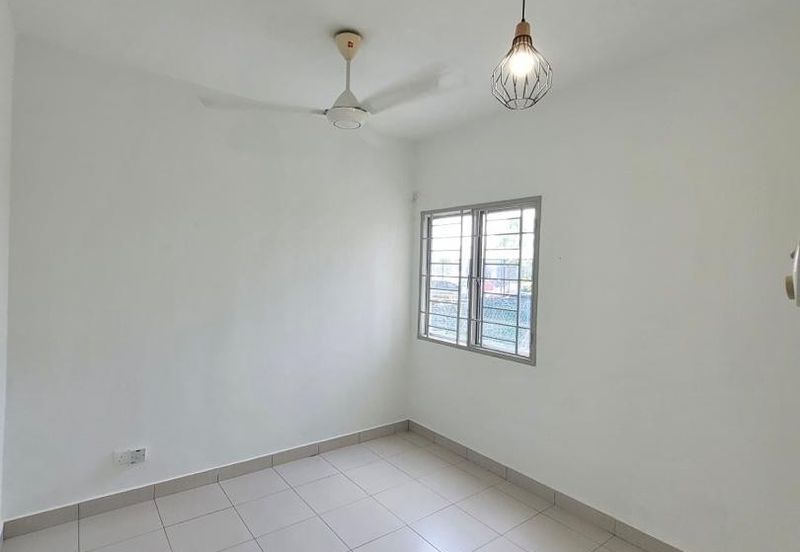 Pangsapuri Akasia, Bandar Botanic