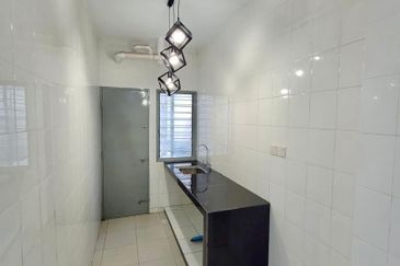 Pangsapuri Akasia, Bandar Botanic