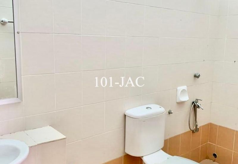 Jalan Makyong, Bandar Bukit Raja