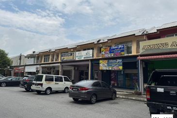 Zapin, Bandar Bukit Raja