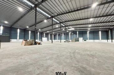 West Port, Pulau Indah