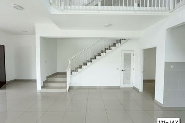 Serrata (Dillenia Series), Setia Alam