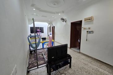 Taman Tepi Sungai ( Taman Teluk Pulai Indah )