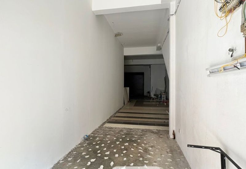 Bayu Tinggi Commercial Centre -Taipan